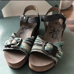 OTBT Camouflage Sandals with Buckle